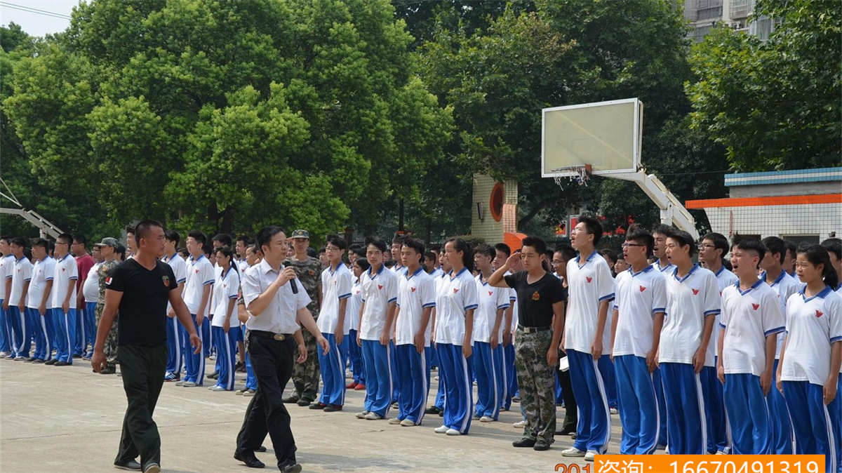 长沙耀华复读 长沙衡坦中学在这儿想给你们讲两个关于复读的想法