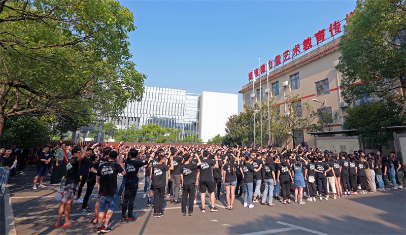 长沙耀华微力量复读学校 雨花区封闭式高三复读学校学费，推荐微力量复读