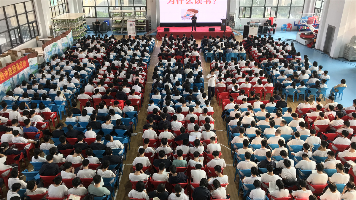 长沙耀华中学墙 桃李遍世界！烟台耀华建校20周年，千余名学生迈进名校