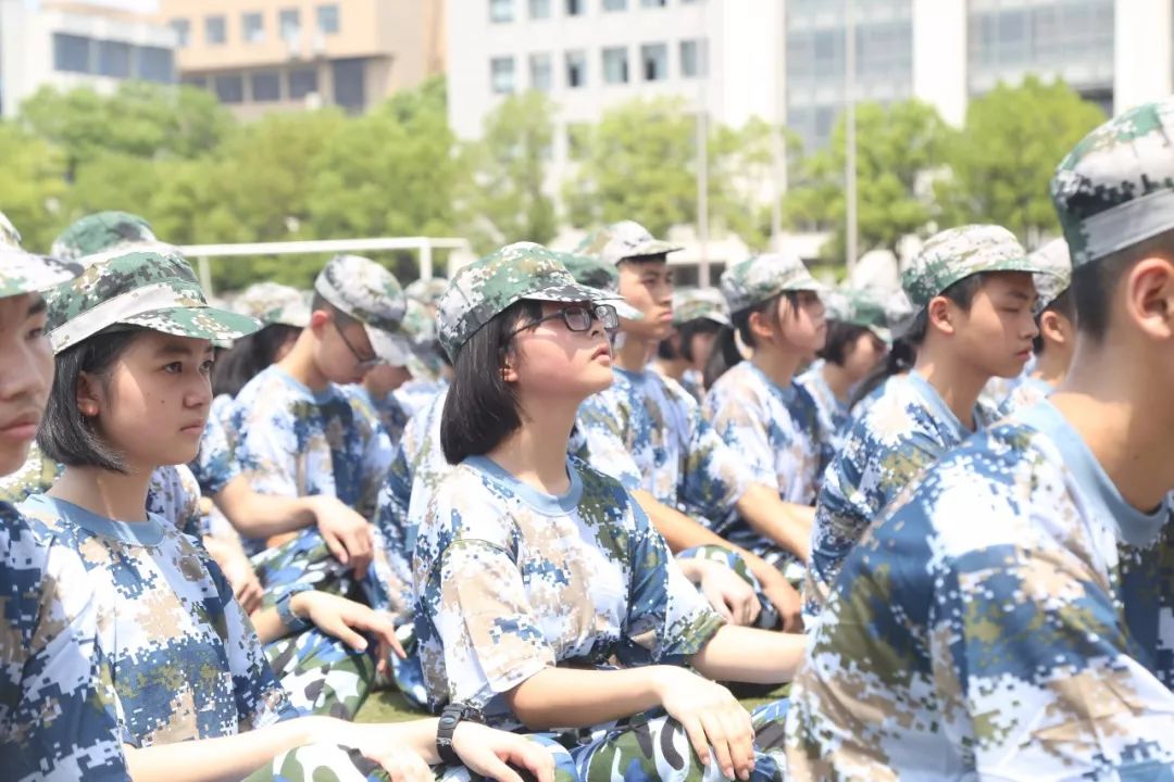 长沙耀华中学高2军训 整装待发  斗志昂扬丨长沙市第六中学2018级高一新生军训开营